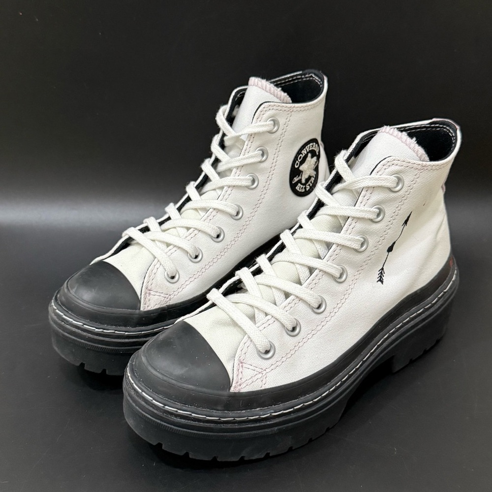 CONVERSE A12848C CTAS Valentine’s day Embroidered Arrow Heart Lugged Sole Size 7